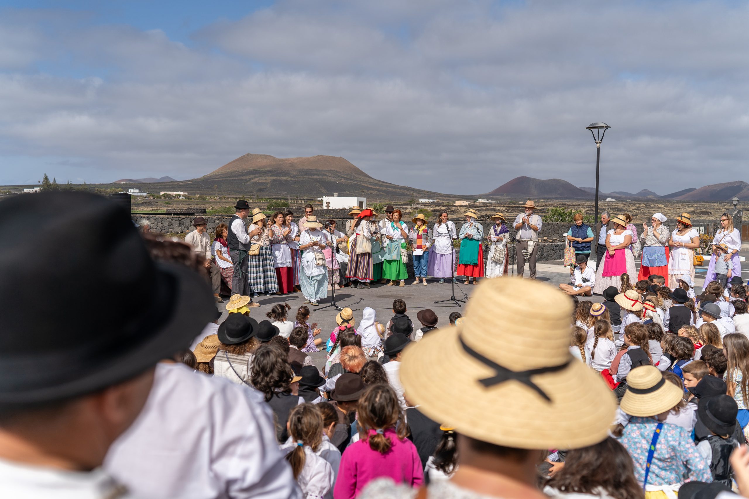 10.- ROMERIA ESCUELAS UNITARIAS